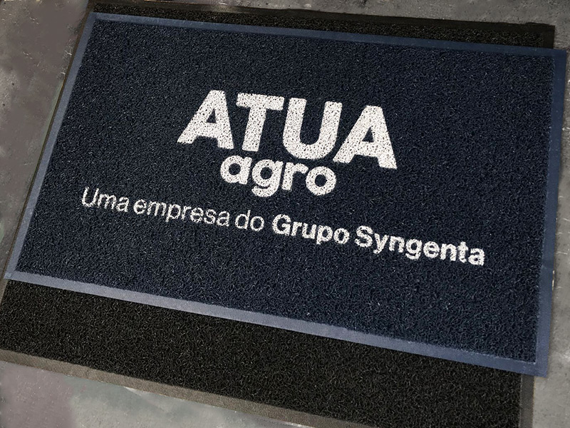 A importância dos tapetes personalizados na identidade visual corporativa